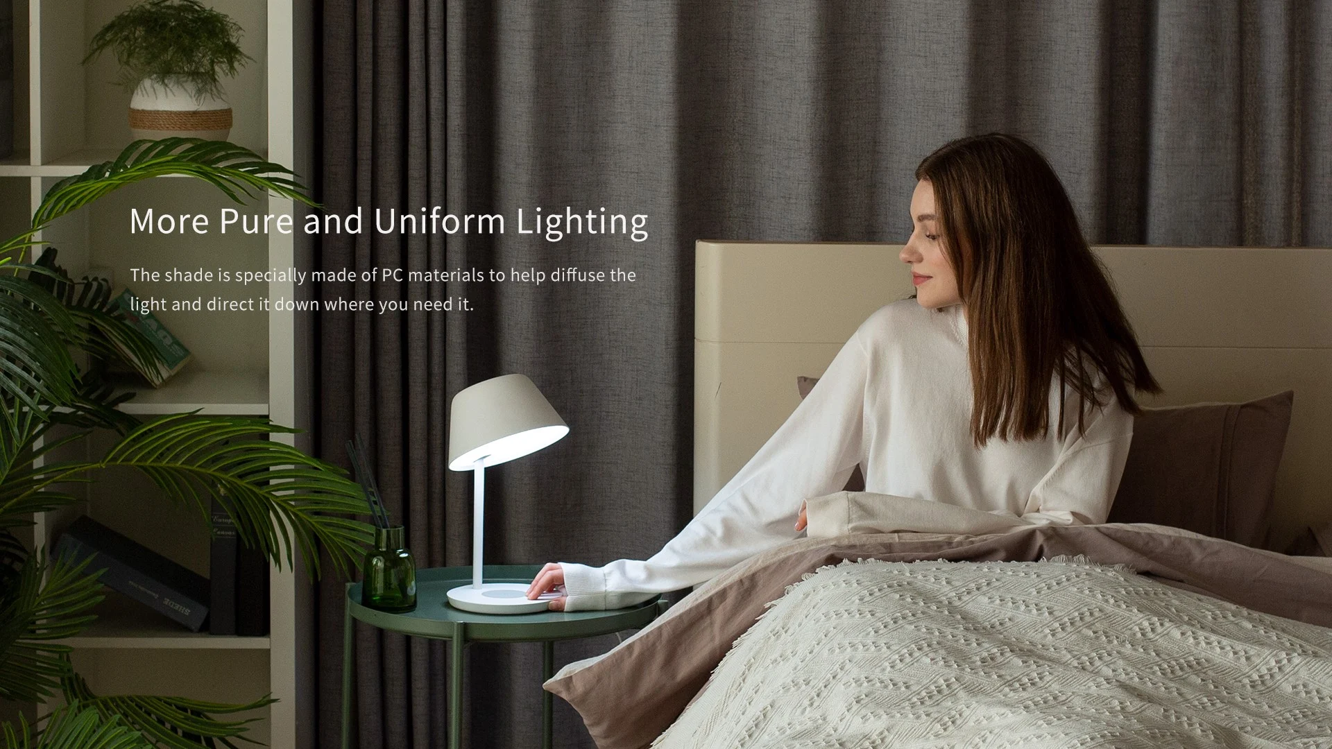 Đèn ngủ kiêm sạc không dây Yeelight Bedside Lamp STARIA PRO